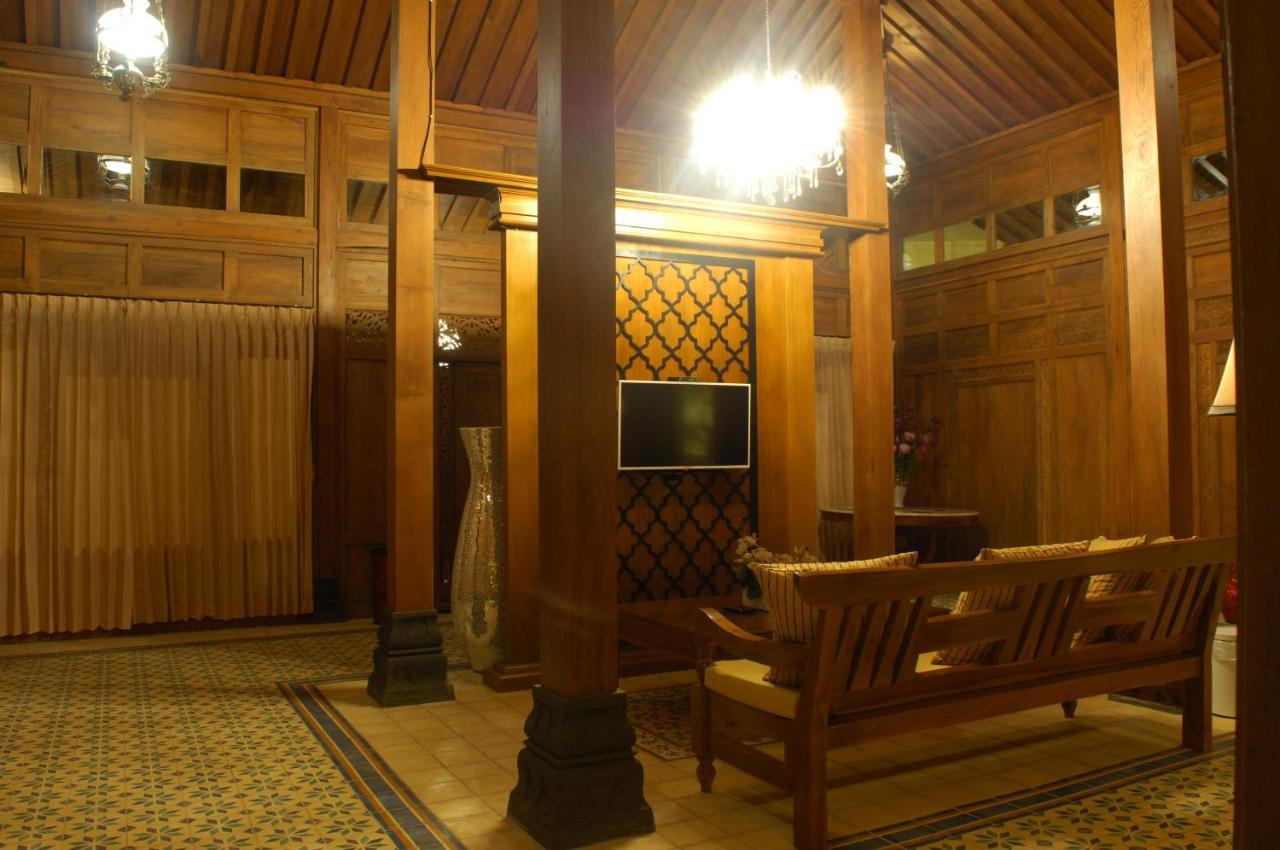 Ipienk Tawamangu Resor